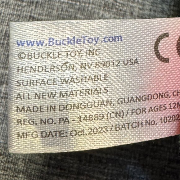 BUCKLE TOYS - "Buster Square" Soft square pillow w/ 6 kid-friendly buckles - Picture 7 of 8